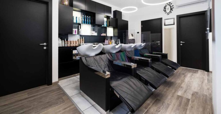 postazioni shampoo e trattamenti per capelli